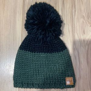 Panache Beanie w/ Pom Pom